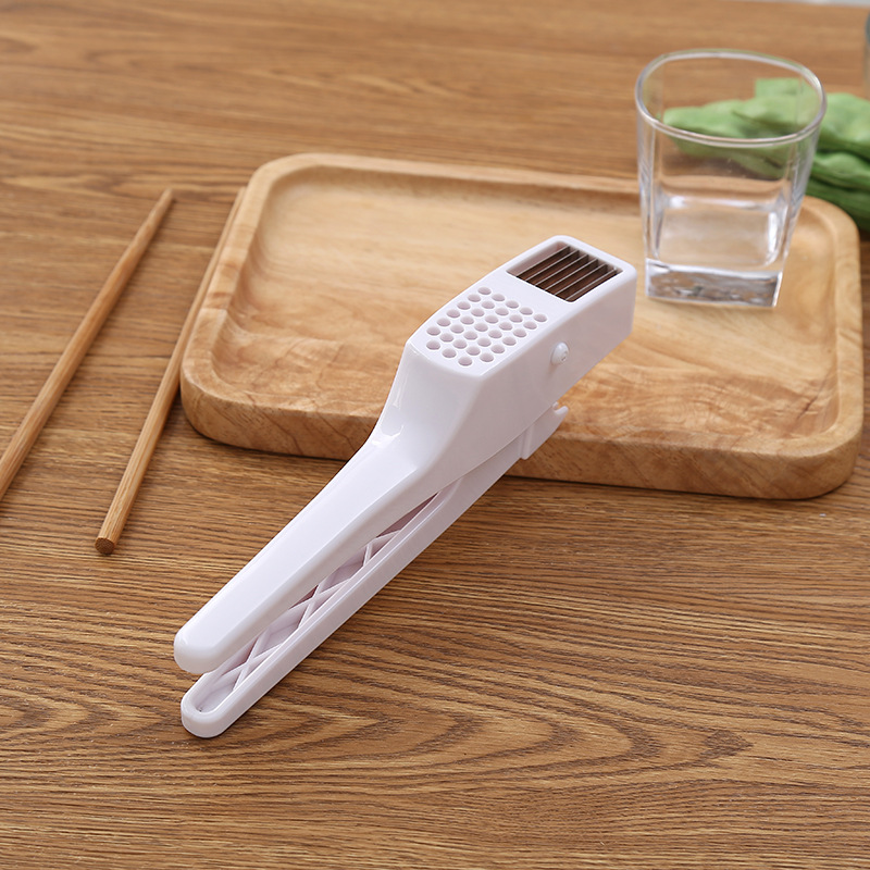 Multi-functional garlic press Specification image