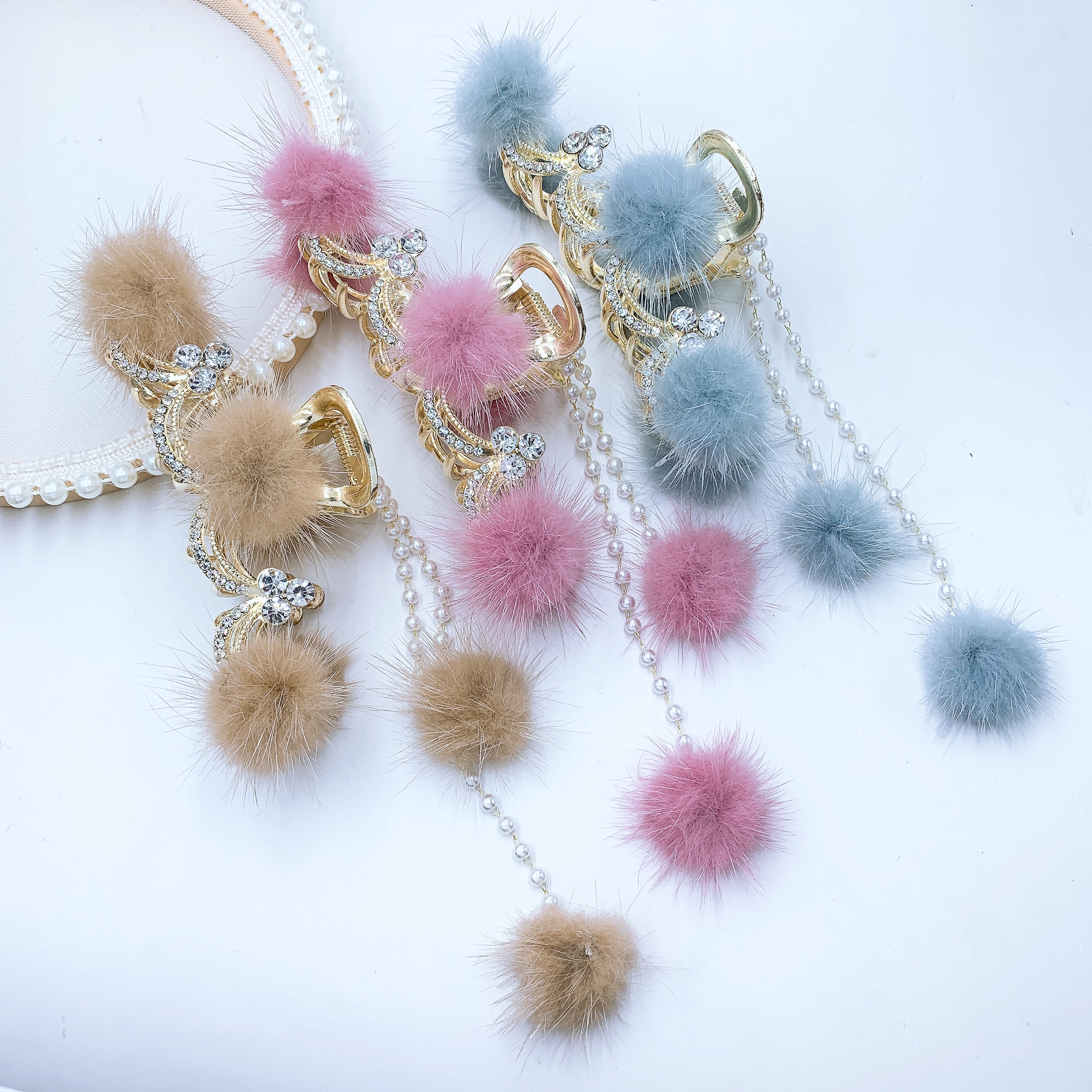 The popular "fluffy ball tassel" is a beautiful and romantic Korean-style accessory details Picture