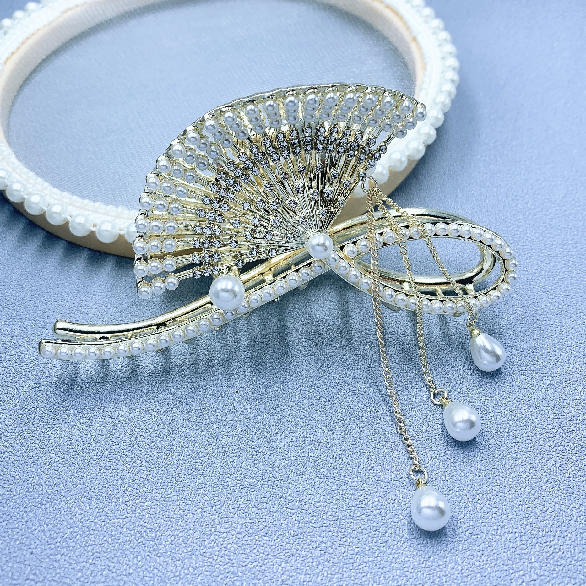 A large number of trendy fan tassels, a beautiful and romantic Korean-style accessory details Picture