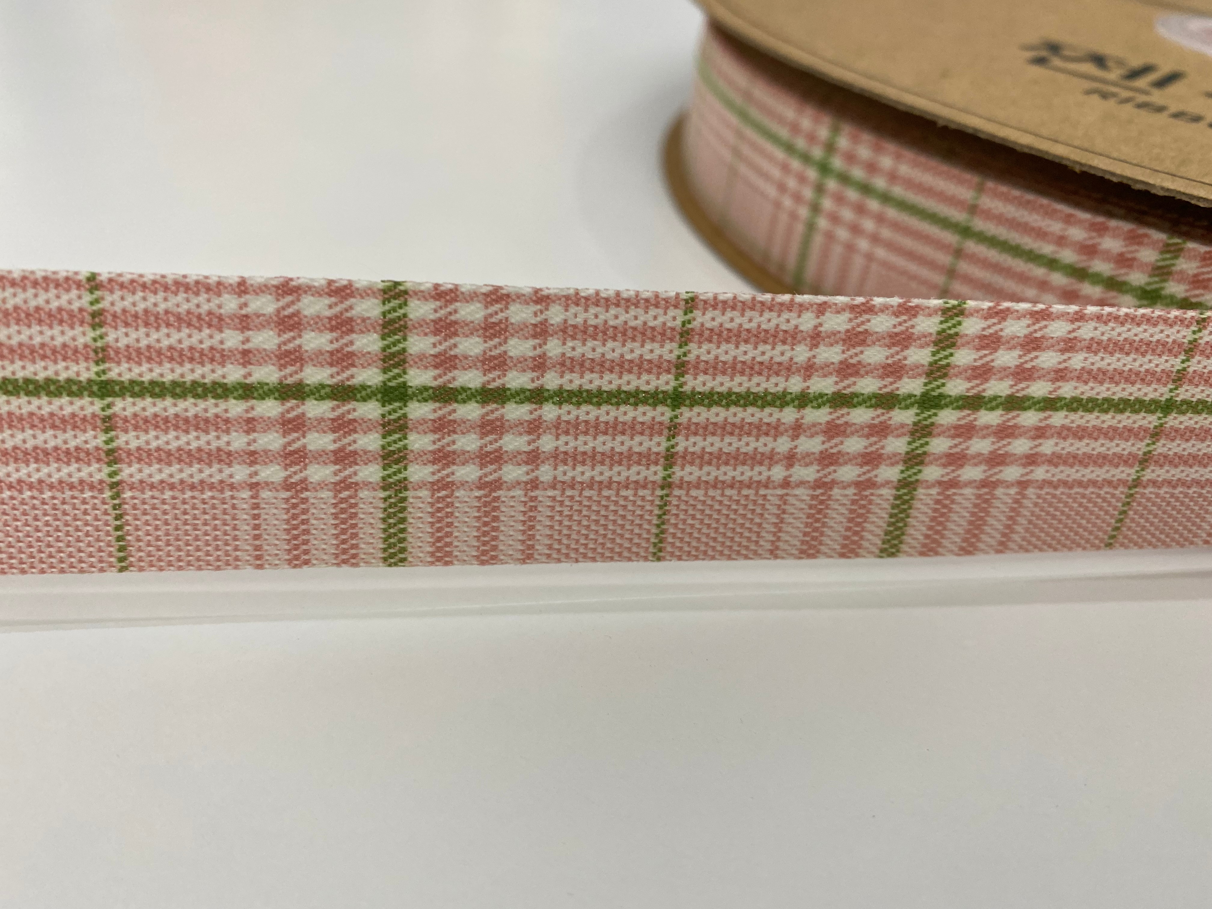 "Jianjian Two-color fine checkered fashion clothing accessories DIY creative accessories. Item Picture