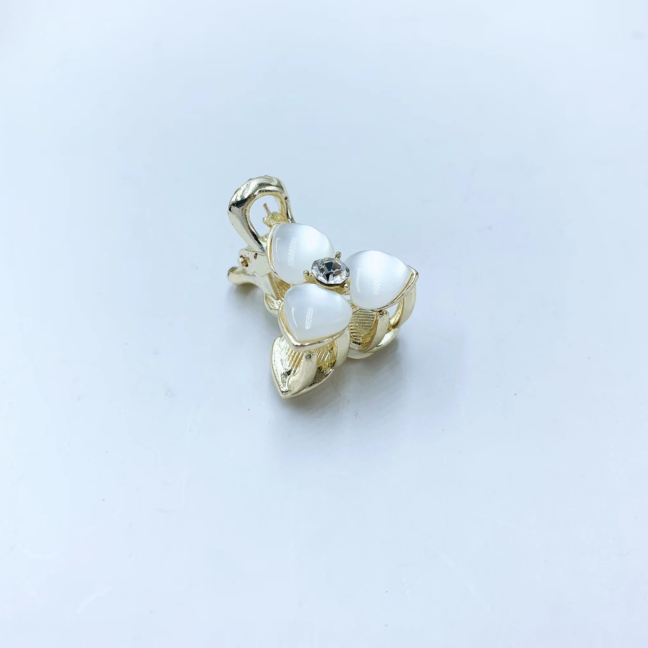 The popular cat-eye and small-claw, beautiful and romantic Han Xu accessories Specification image
