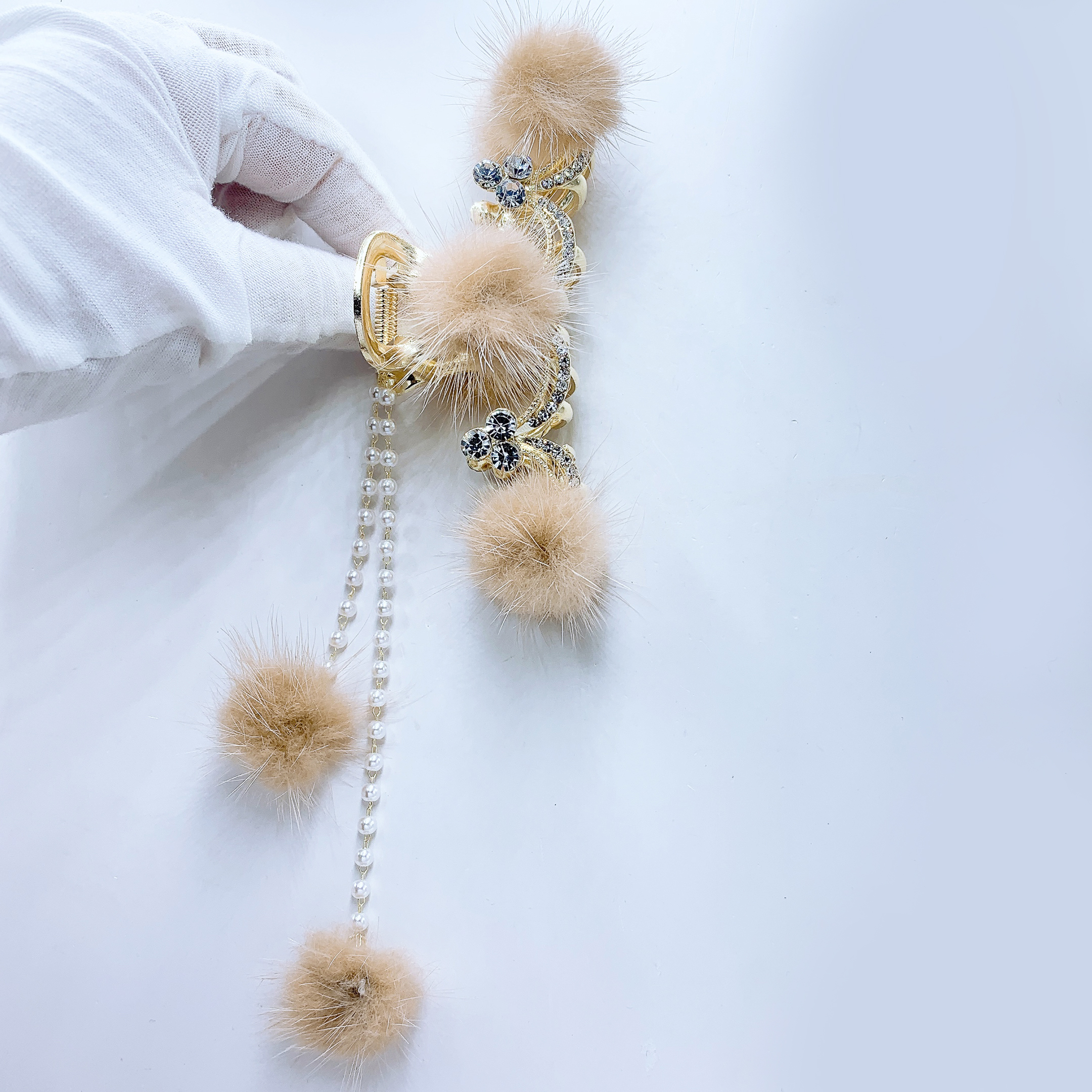 The popular "fluffy ball tassel" is a beautiful and romantic Korean-style accessory Specification image