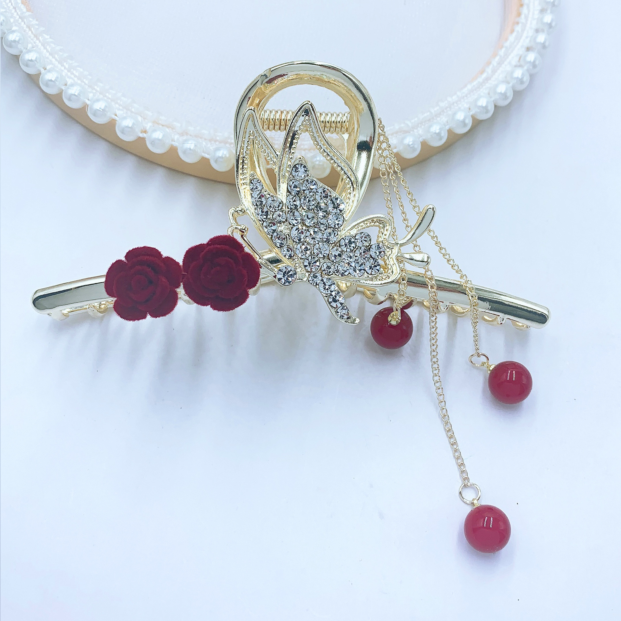 A large capture of popular butterfly flocked flower tassels, a beautiful and romantic Korean-style accessory Specification image