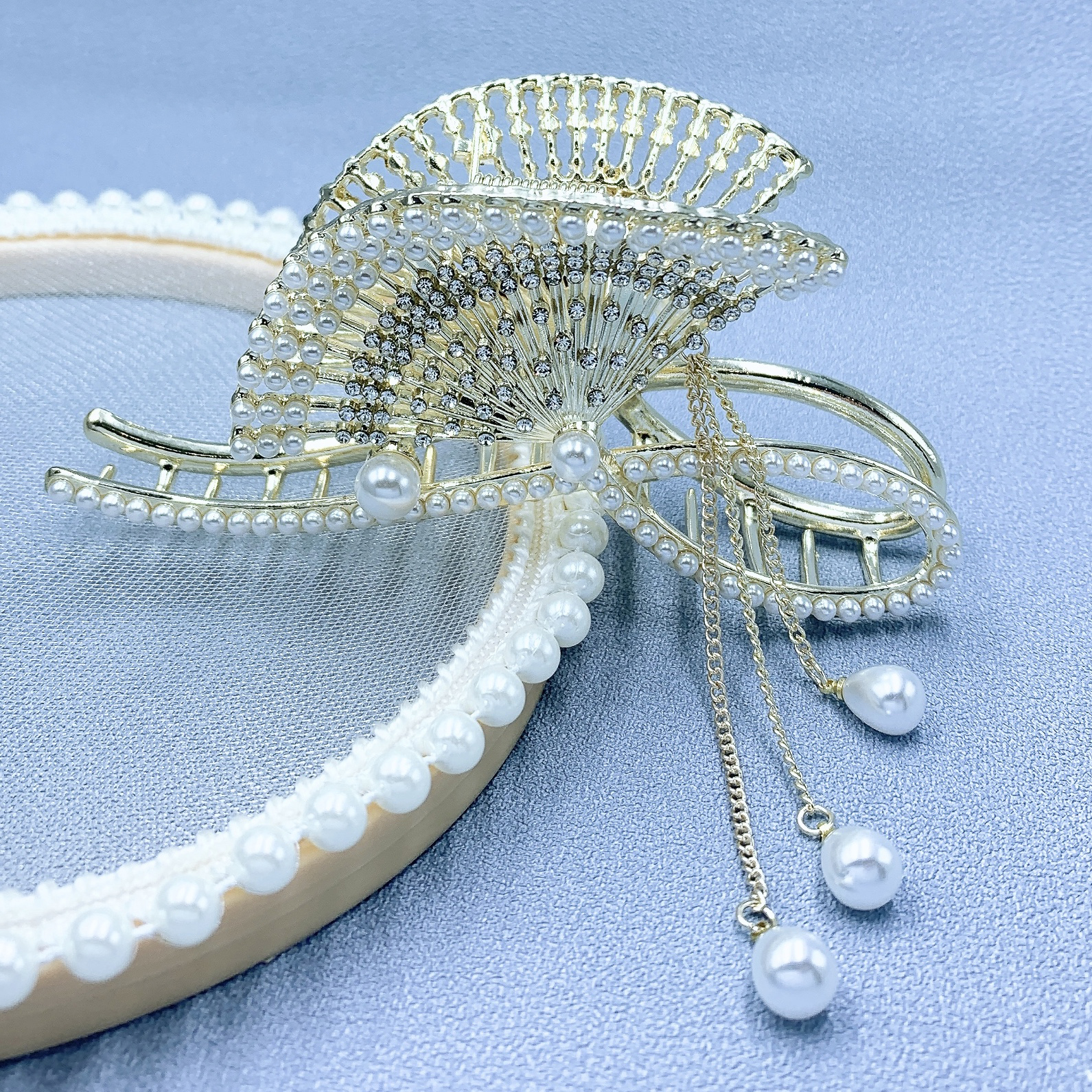 A large number of trendy fan tassels, a beautiful and romantic Korean-style accessory Application Scenario