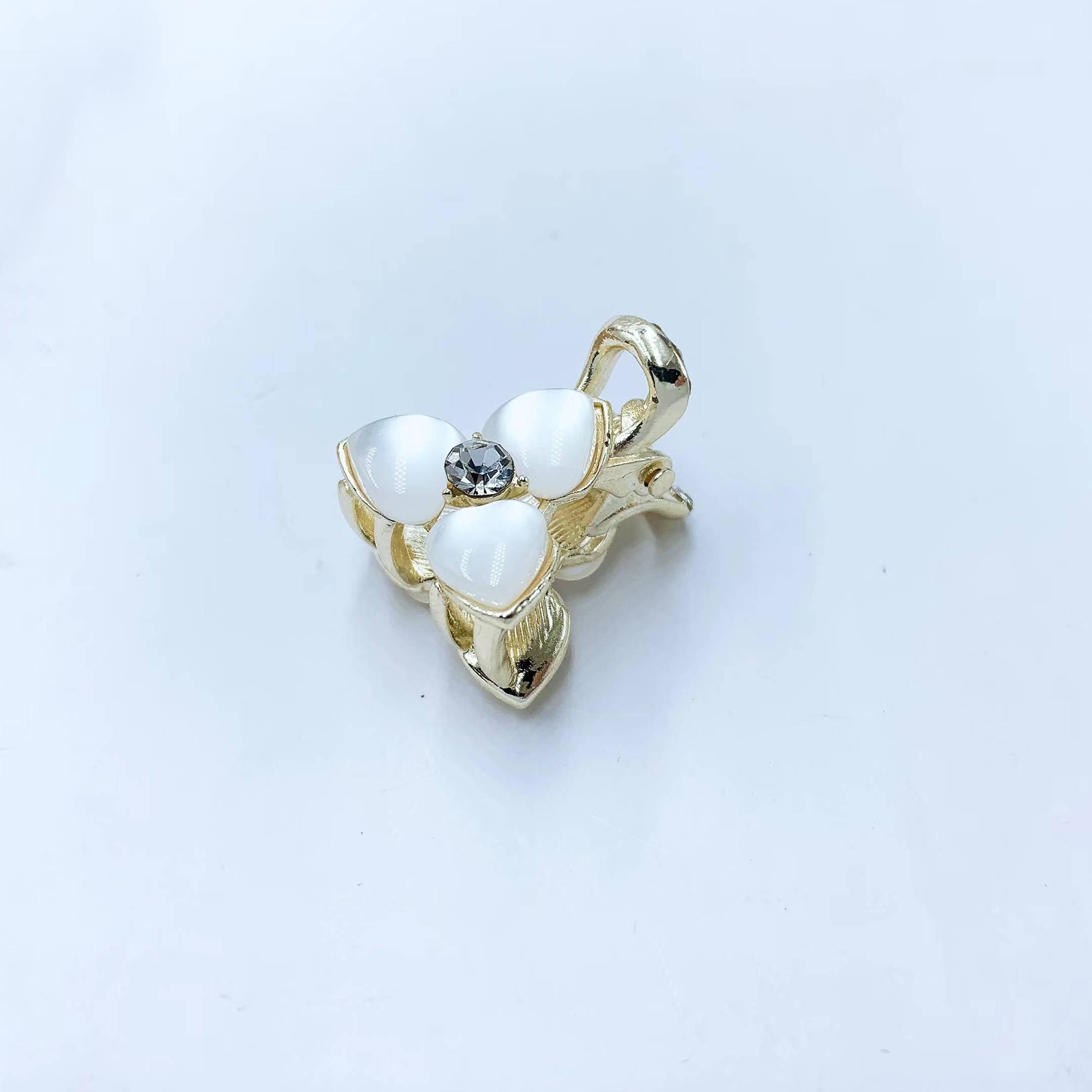 The popular cat-eye and small-claw, beautiful and romantic Han Xu accessories Item Picture