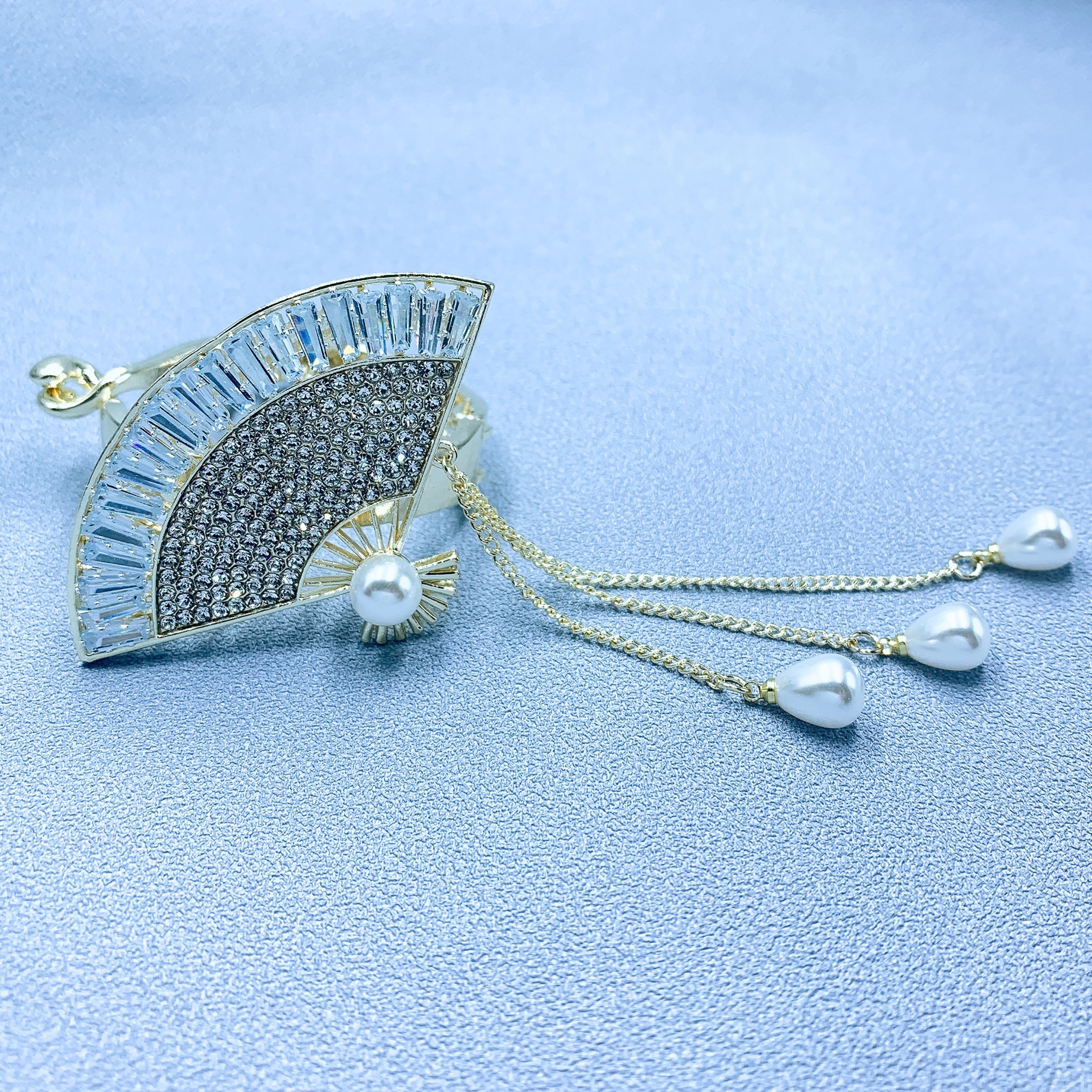 The popular zircon fan-shaped bun is a beautiful and romantic Han Xu accessory Application Scenario
