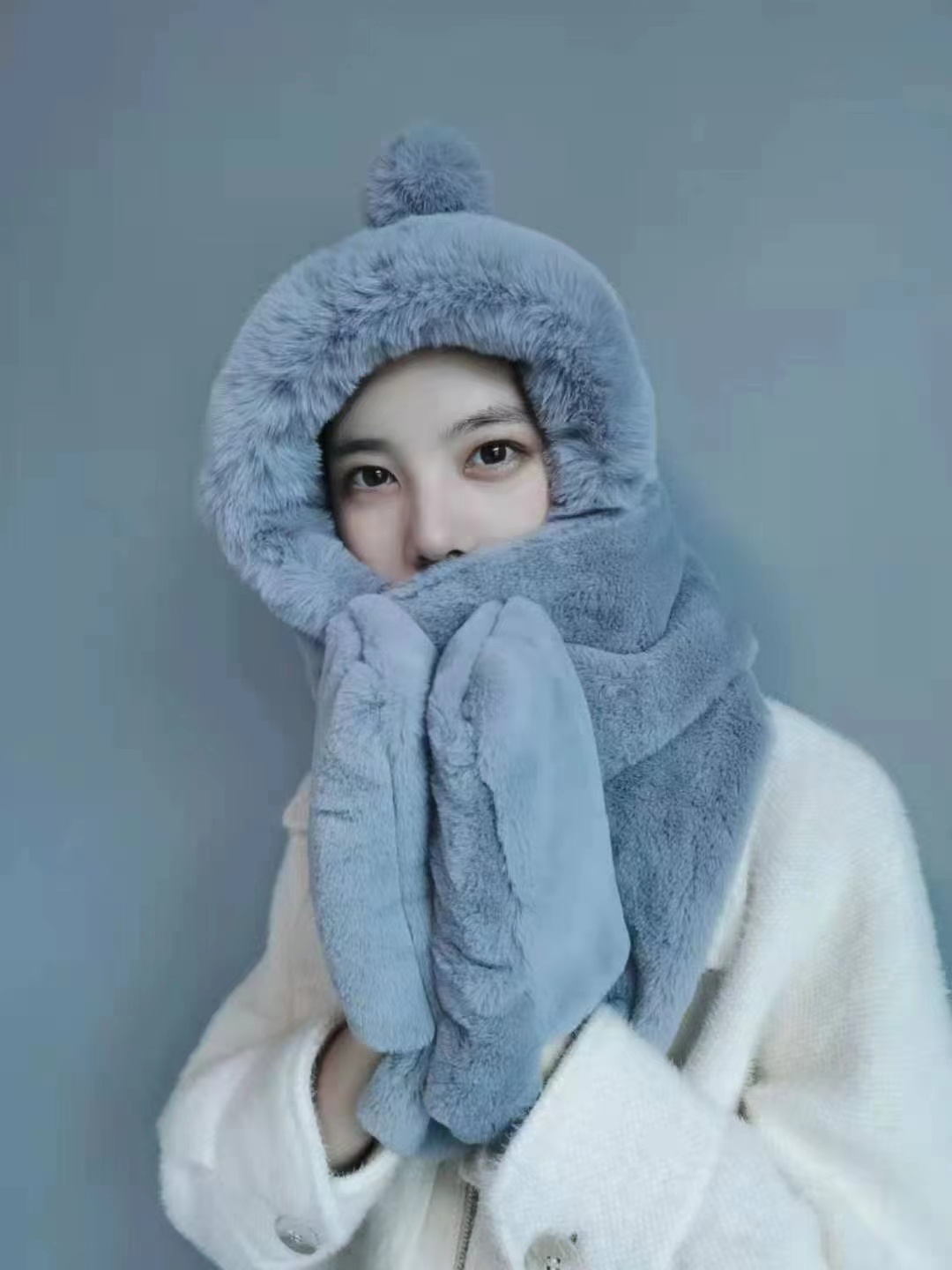 Thick hat, cute and warm for women in autumn and winter, plush scarf, one-piece ear-protecting and windproof scarf, small ball three-piece set details Picture