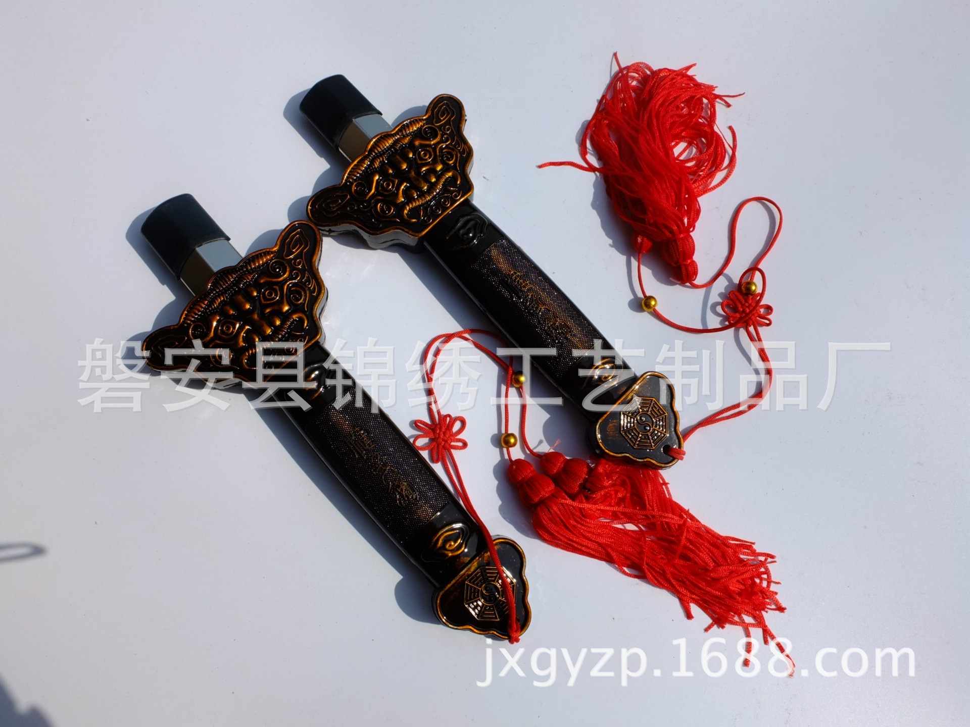 厂家直销 伸缩剑 晨练武术太极剑 未开阿刃 景区庙会十元店 无包装