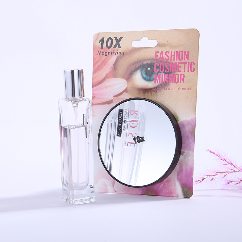 New fashionable Japanese and Korean popular beauty mirror, makeup mirror magnifying glass, can adhere to smooth surfaces, circular suction cup mirror 37 Application Scenario