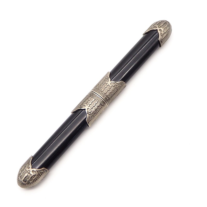 Factory direct sales of small double swords, metal craft swords, iron swords, and precious swords for warding off evil spirits. Wholesale of unopened swords Item Picture