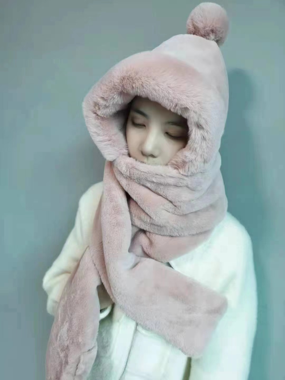 Thick hat, cute and warm for women in autumn and winter, plush scarf, one-piece ear-protecting and windproof scarf, small ball three-piece set Application Scenario