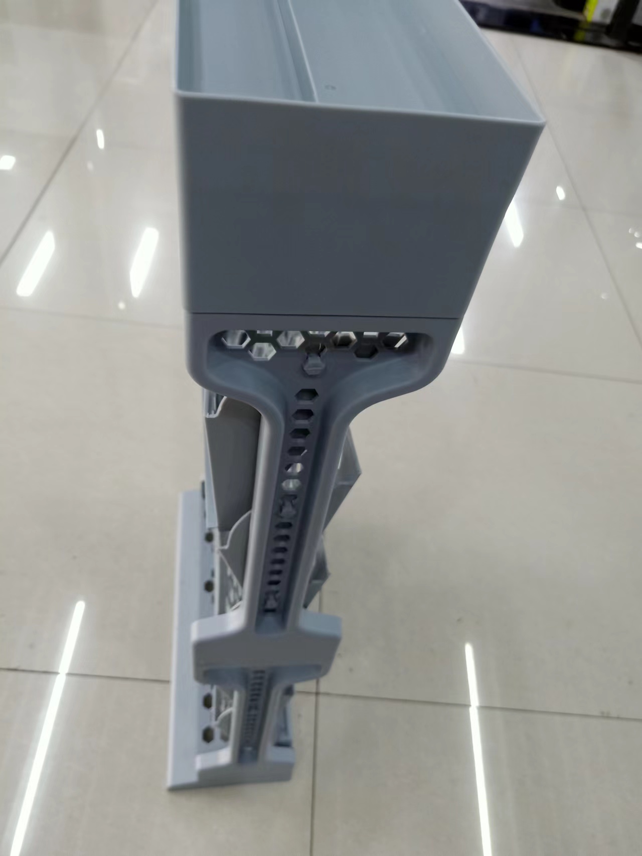 悬挂笔筒/顶部可置物产品图
