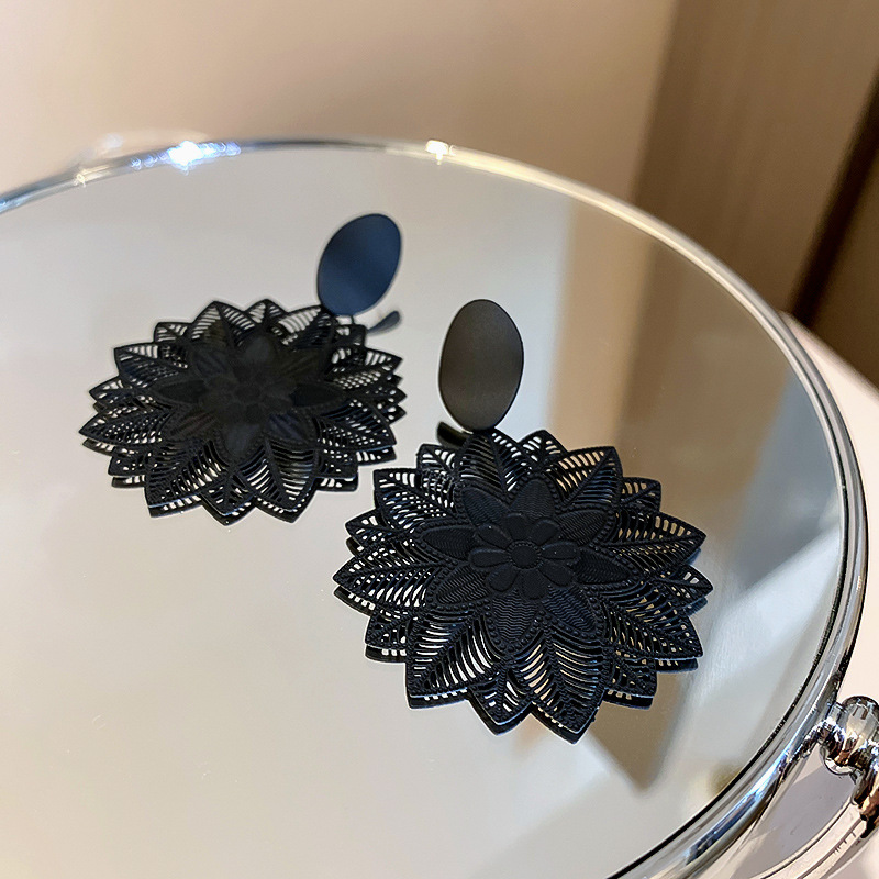 925 silver ear rings, high-end exaggerated forest-themed black flower earrings and pendants, super ethereal and girlish, retro earrings for women