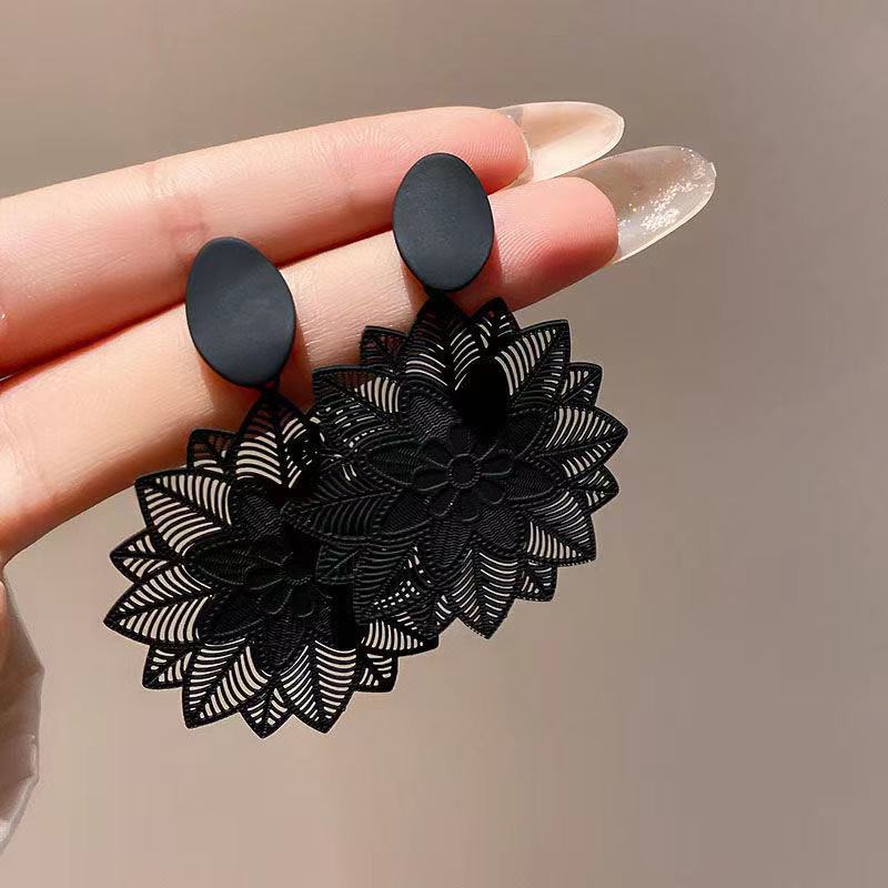 925 silver ear rings, high-end exaggerated forest-themed black flower earrings and pendants, super ethereal and girlish, retro earrings for women details Picture