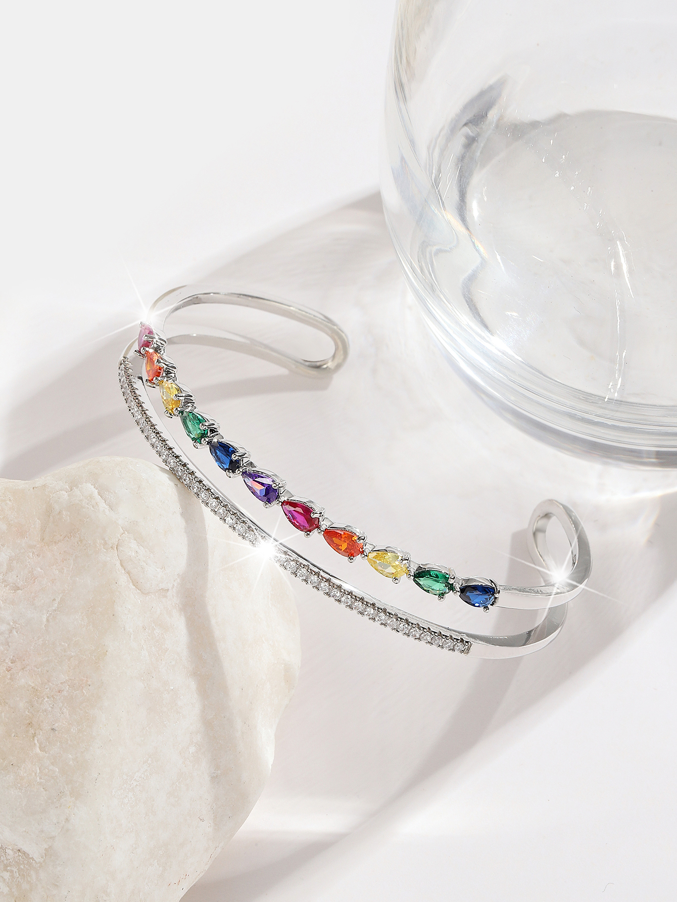 Fashionable, individual, light luxury and high-end 2022 new Color bracelet -ab04039B details Picture