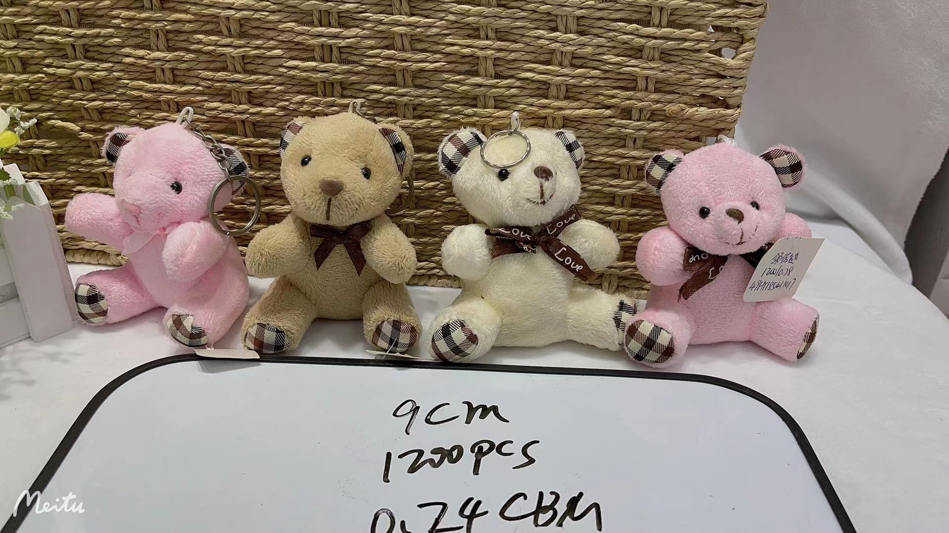 Cute bow bear figurines, multi-color pendants, colors can be mixed.