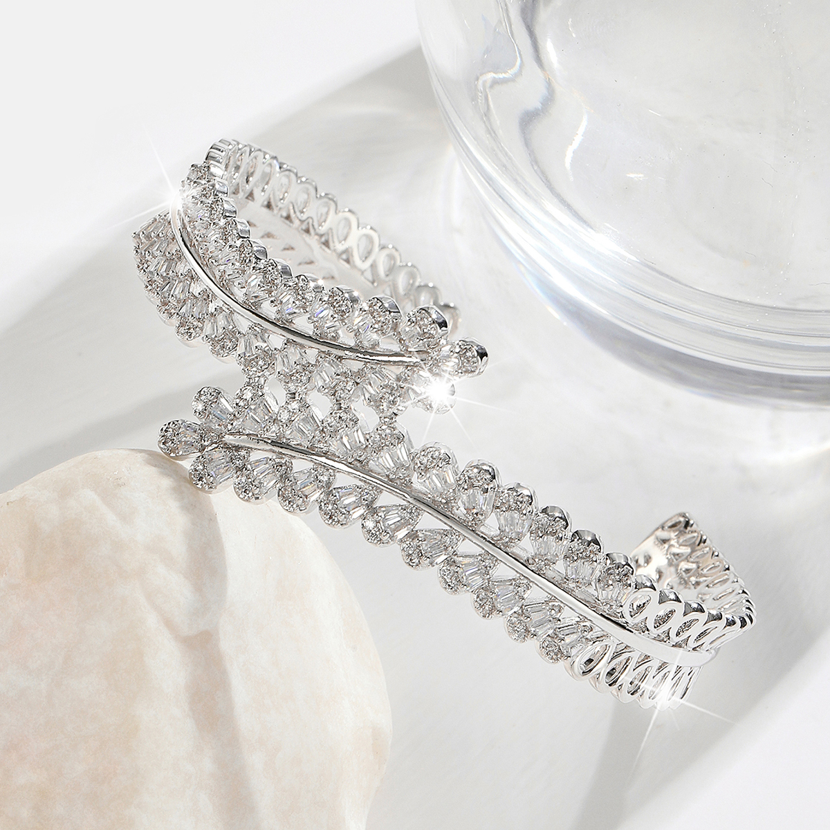 时尚个性轻奢高级感2022年新款手镯-ab04372