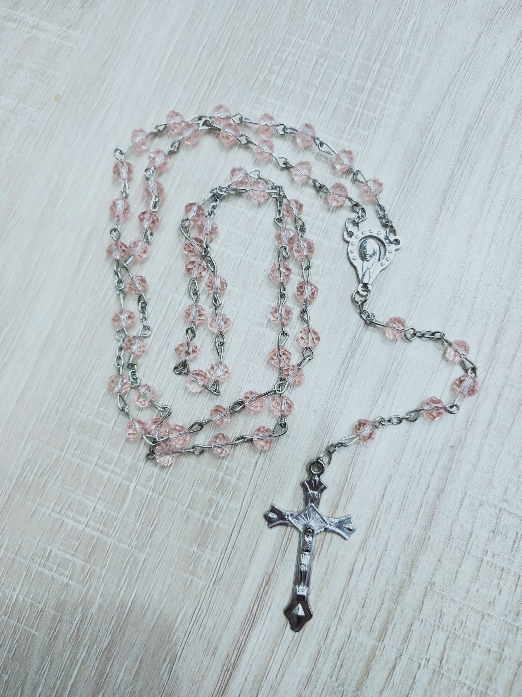 纯手工制作念珠十字架水晶项链，厂家直销宗教系列产品，欧美风格畅销国外市场。