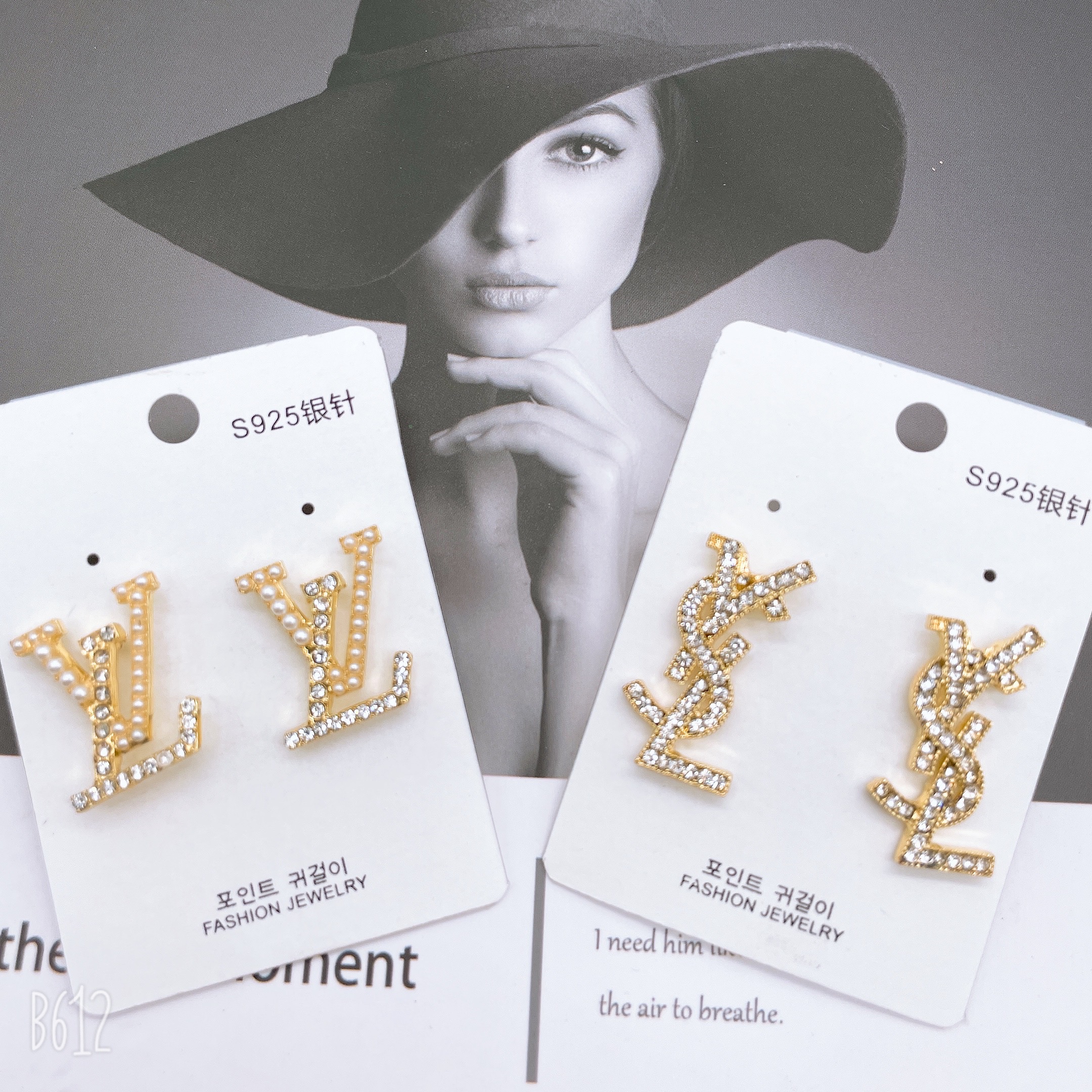 S925 Silver needle small chanel-style diamond-encruted circular stud earrings, versatile and simple double C earrings, high-end Korean earrings details Picture