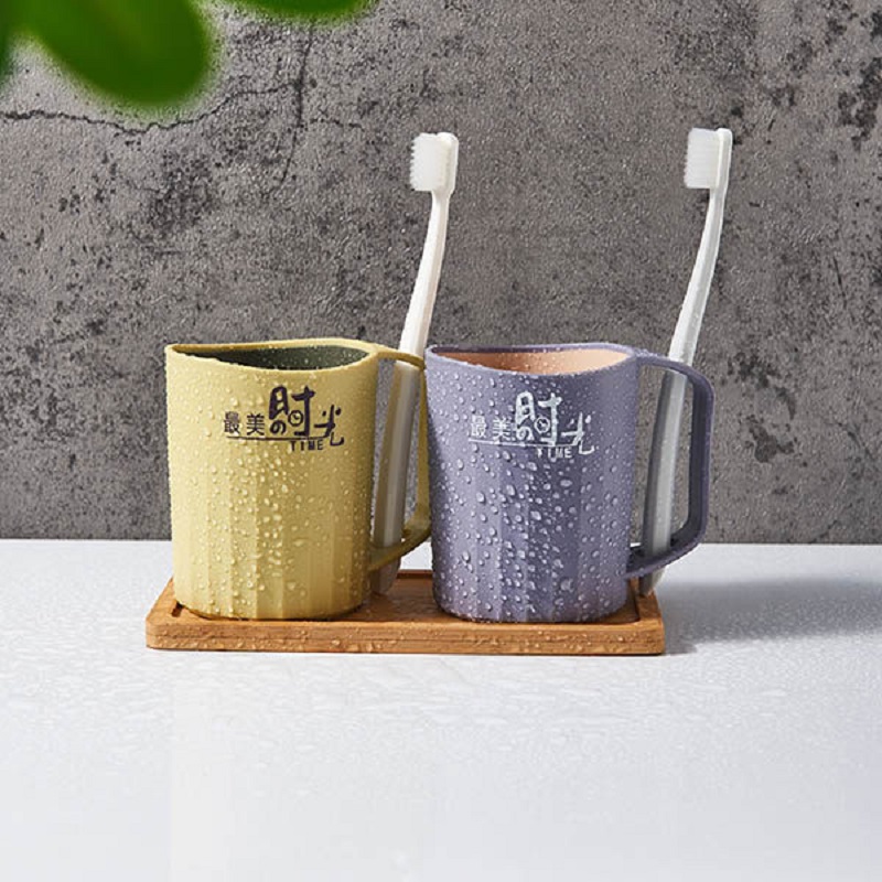 Guanghua Striped Toothbrush Cup 2558