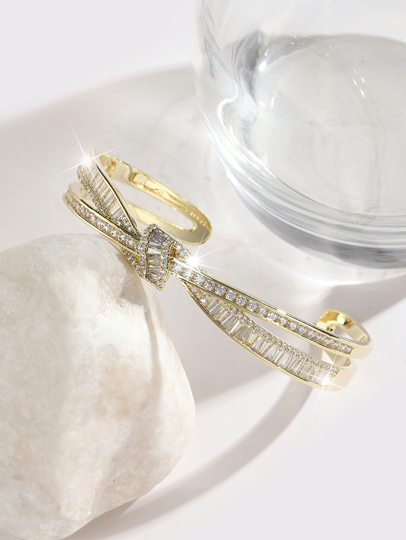 Fashionable, individual, light luxury and high-end 2022 new Style bracelet -ab06784K details Picture