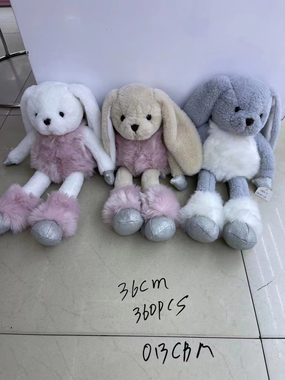 Kochi plush toys, plush rabbits, big ears, ear-hanging pendants, multiple colors, can be mixed. 6