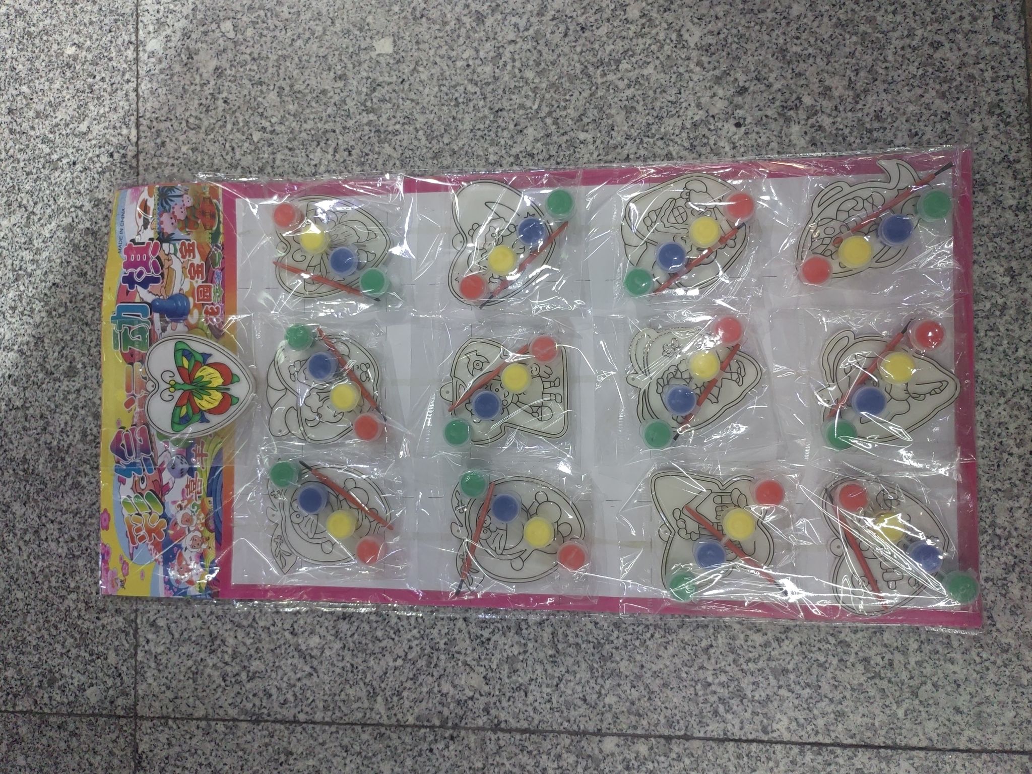 大双面吊卡，12入／卡，两面可以画的，12个不同图案混贴图