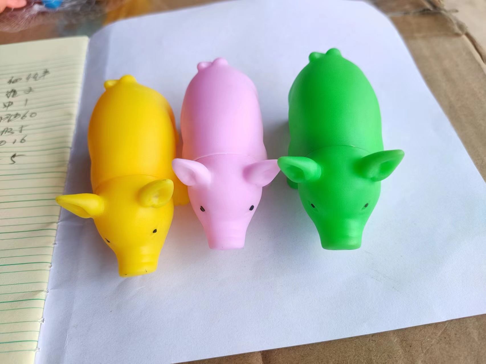 搪胶/玩具产品图