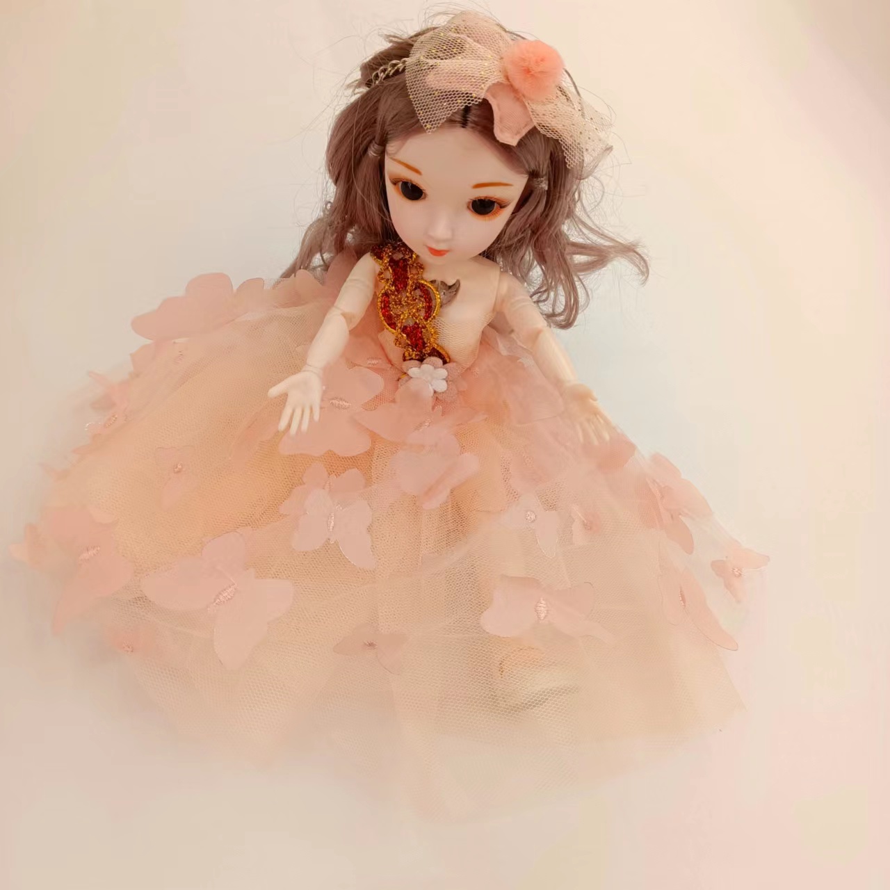 拉布布/labubu/毛绒玩具/拉布布娃娃/玩偶细节图