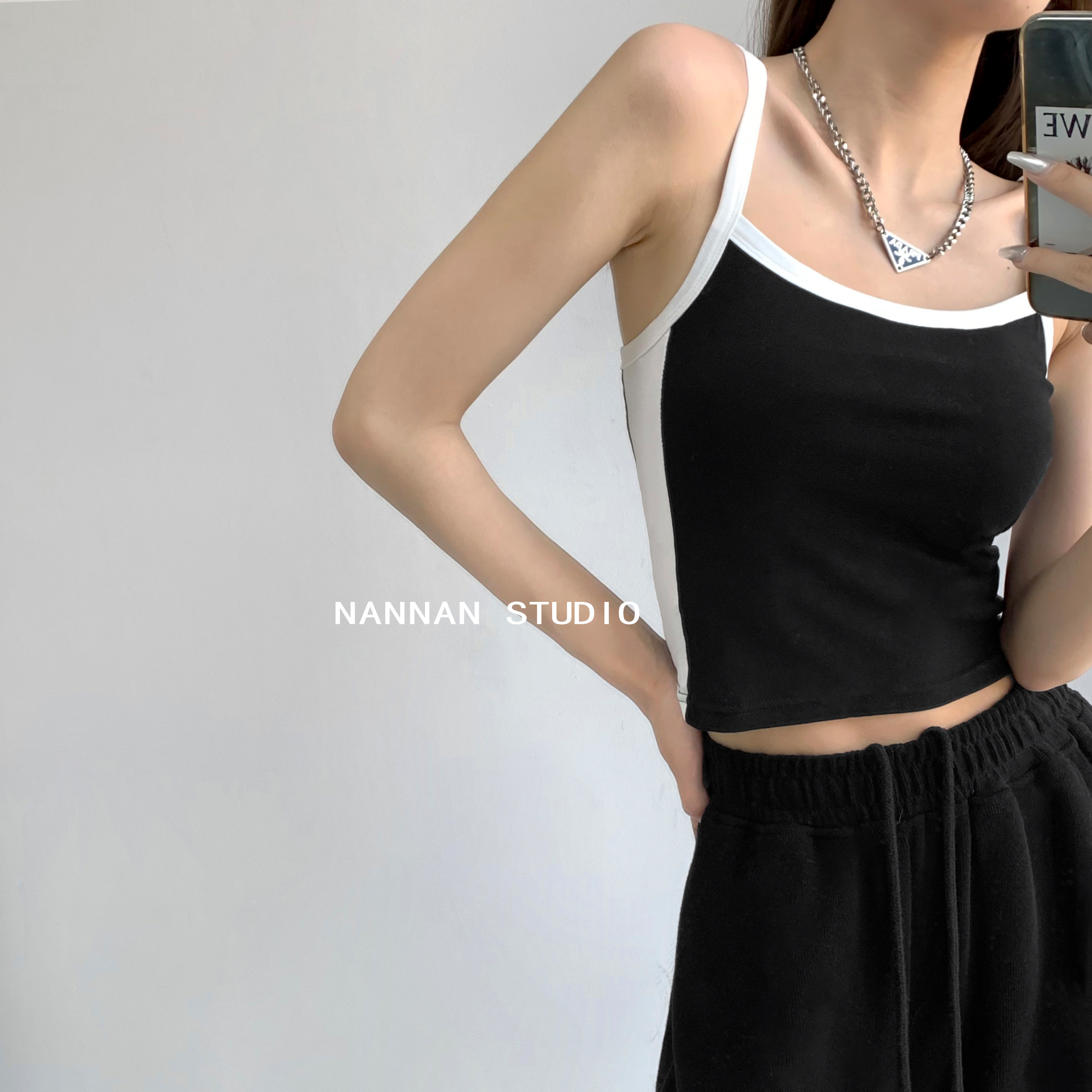 吊带背心细节图