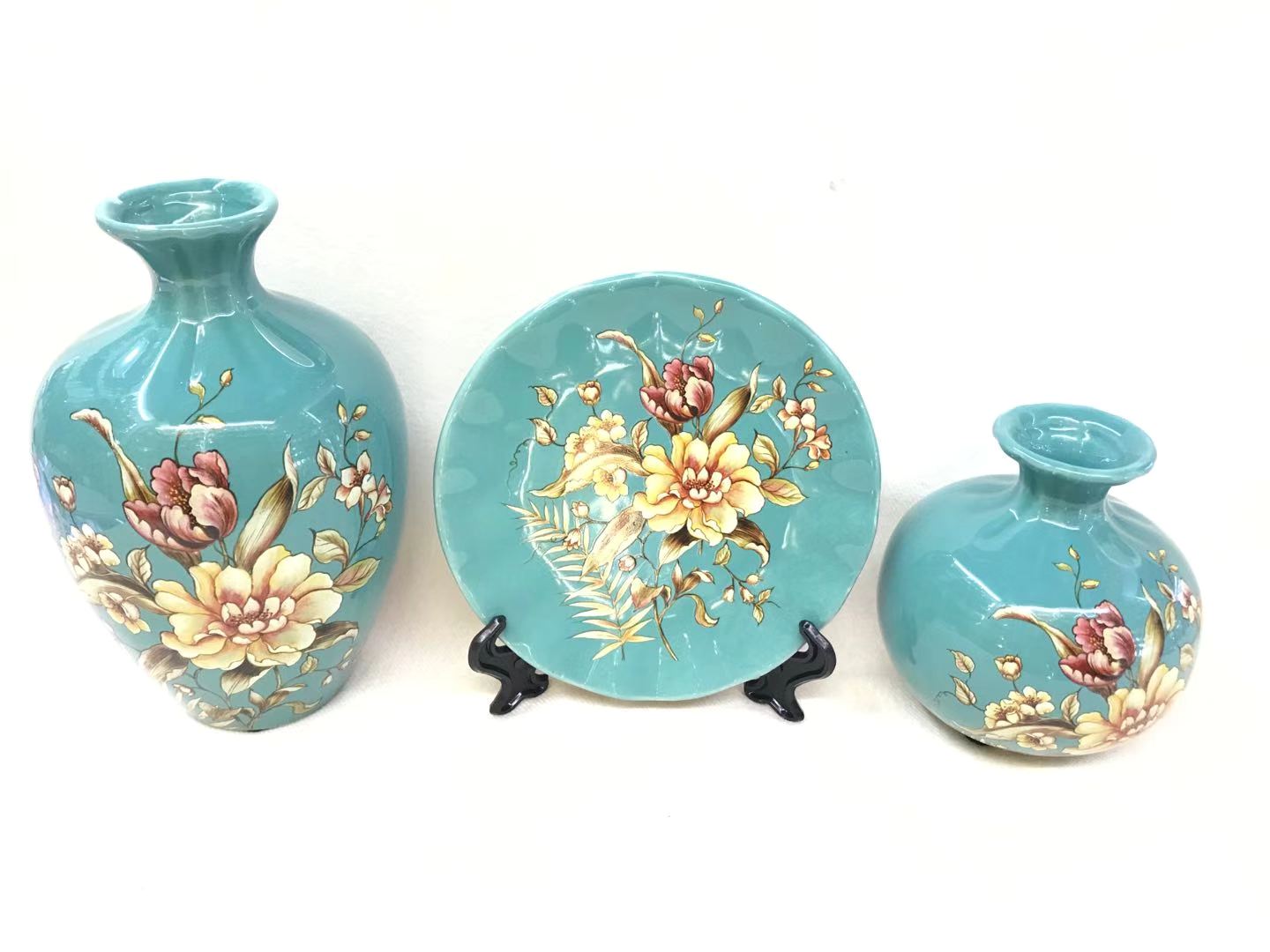 Ceramic three-piece set of decorative vase