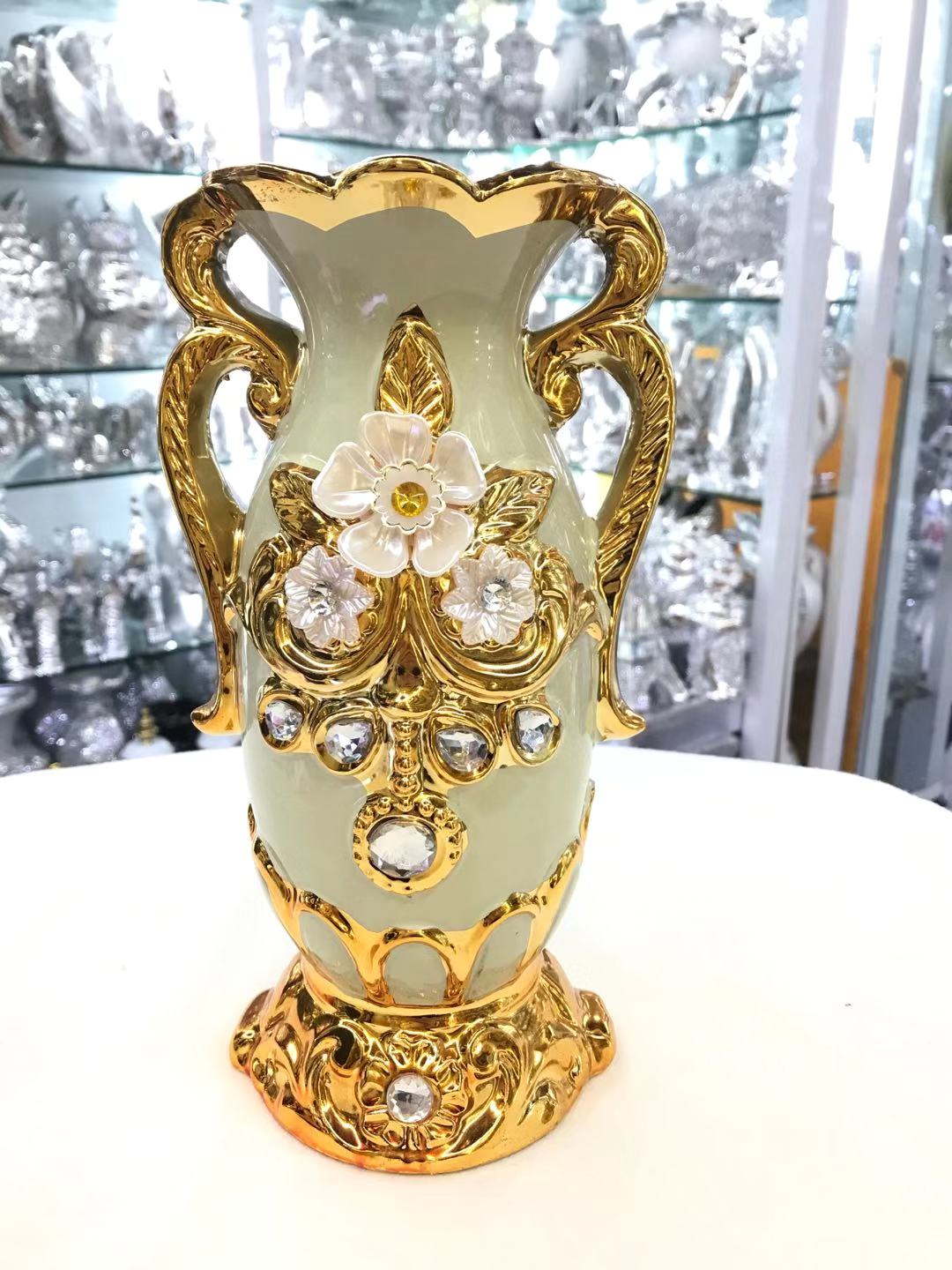 Electroplated colored glaze vase