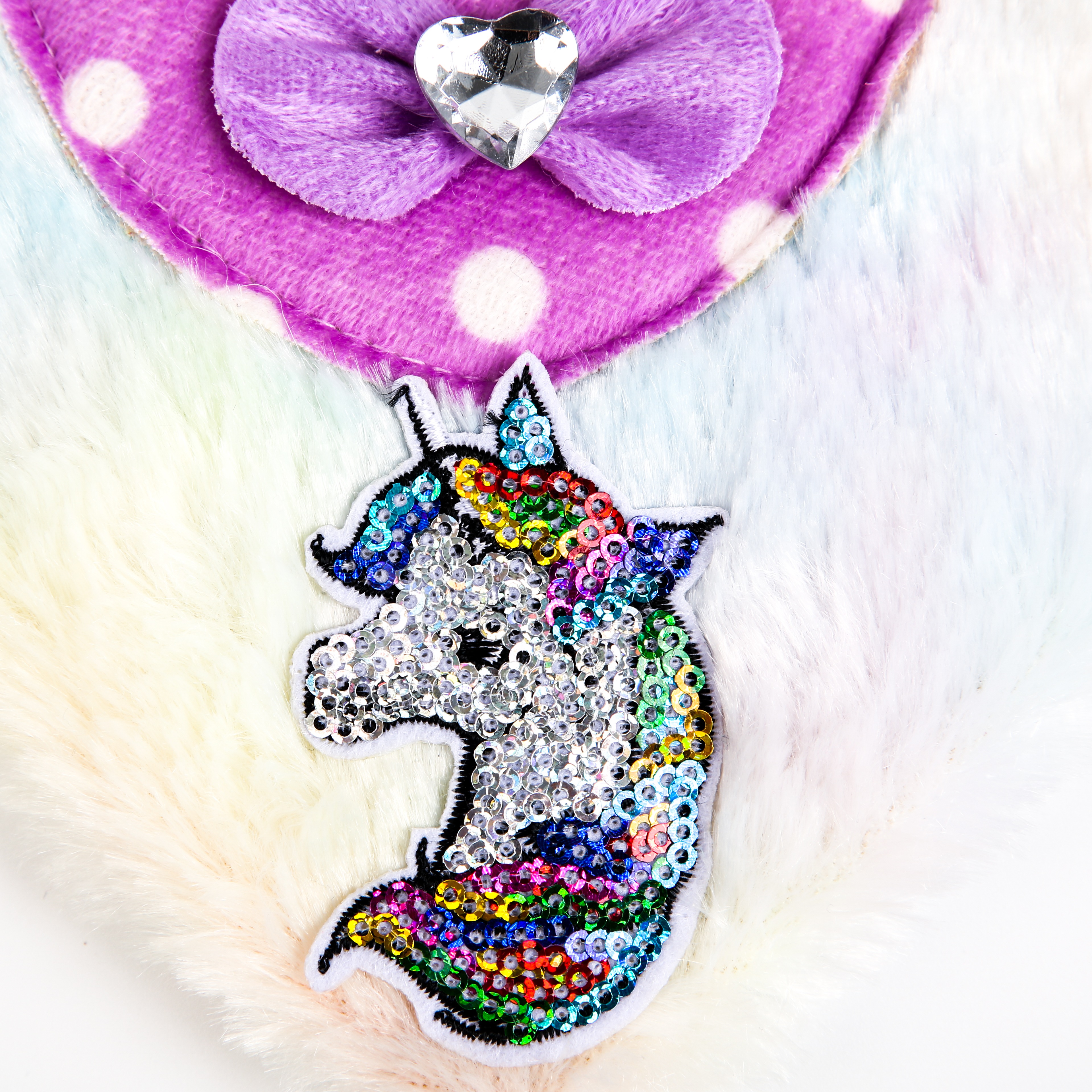 Direct sales from the manufacturer of 2022 Tie-dyed Heart-shaped Gold Thread hand-held plush Bag, Children's crossbody Bag and Cartoon Unicorn Bag Item Picture