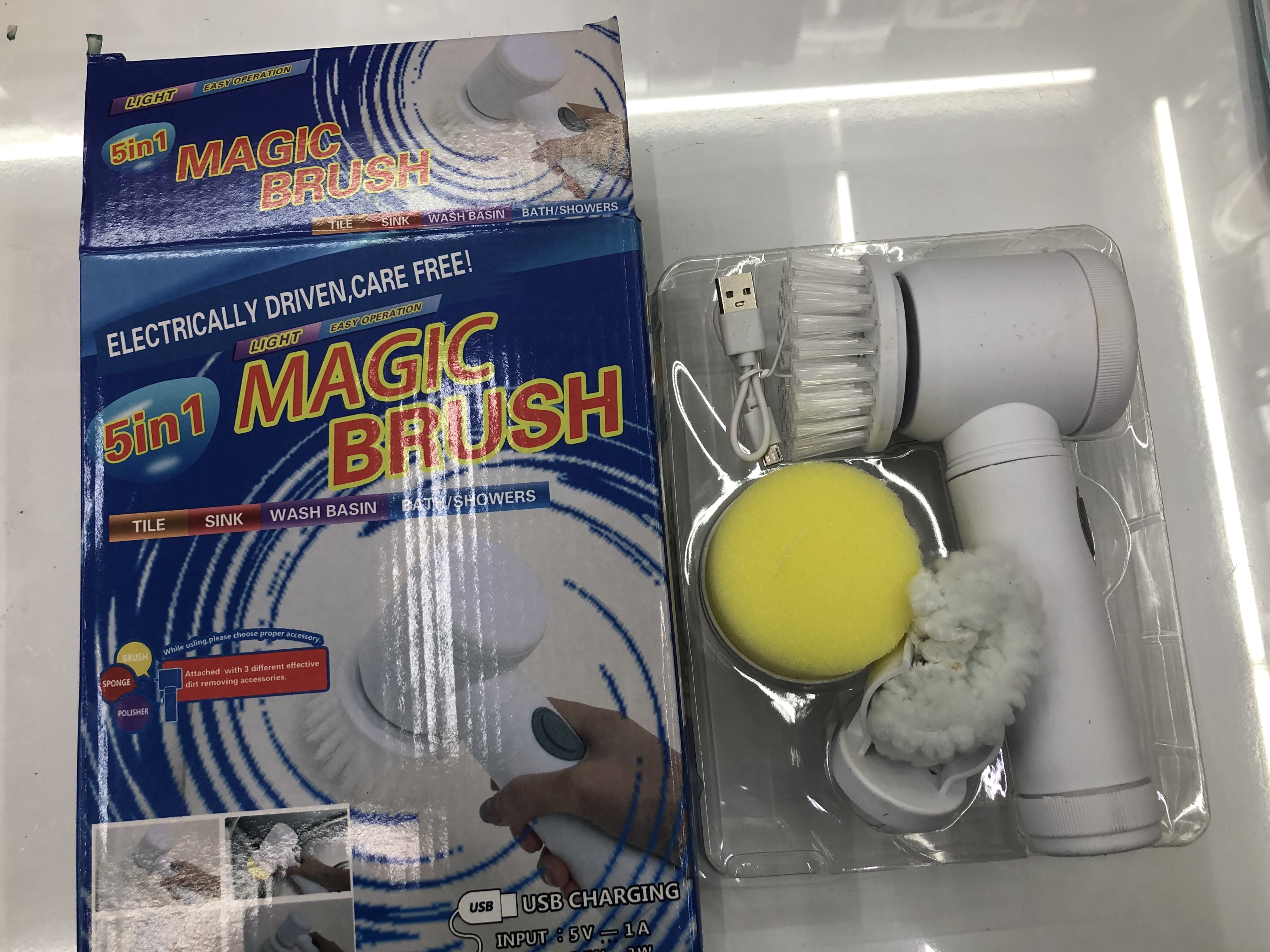 Electric cleaning brush, small household cleaning brush