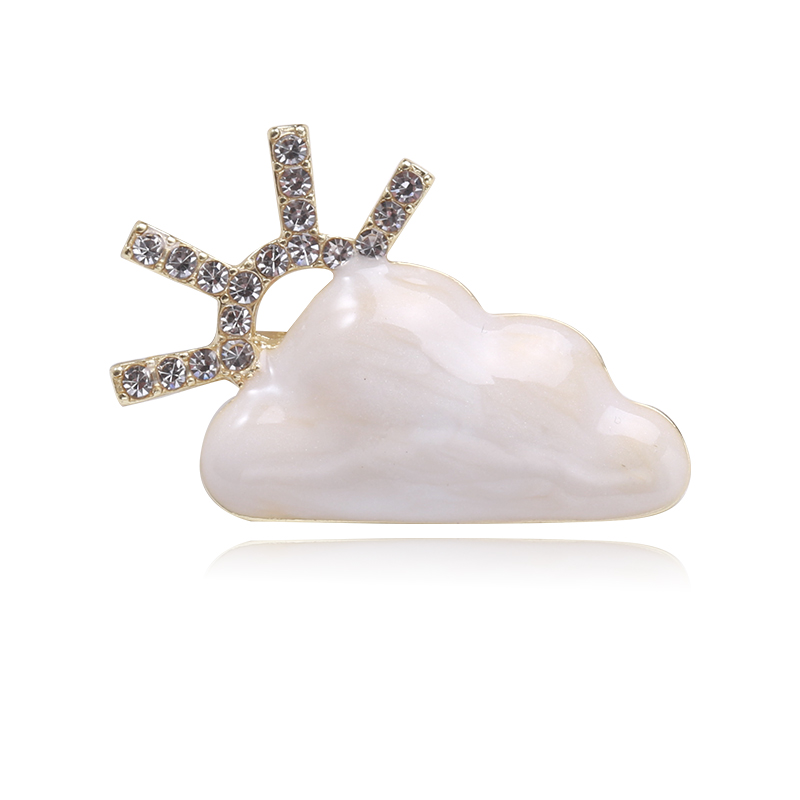 Factory direct sales of creative and light luxury Korean version new best-selling oil-drip white cloud brooch, light luxury creative retro brooch, simple and fashionable accessory pin in stock Item Picture