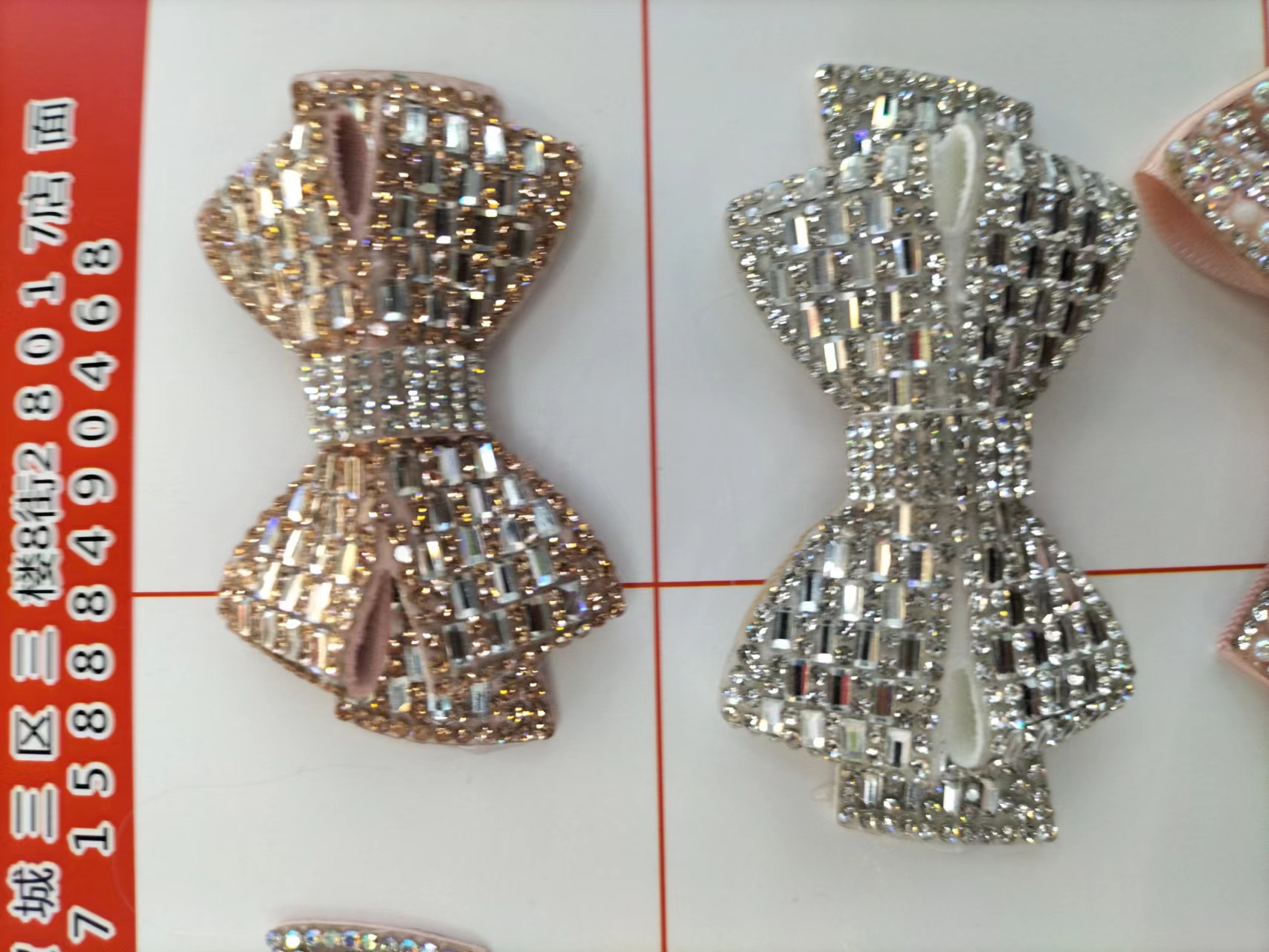 Diamond-encrusted bow clothing, bags, women's shoes, chains, shoe buckles, zinc alloy shoes, flower bean shoes, double buckles, women's clothing accessories Specification image