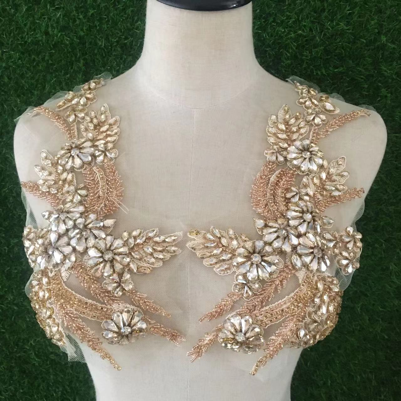 Beaded crystal dress corset with water diamonds and wheat ear decals on the top details Picture