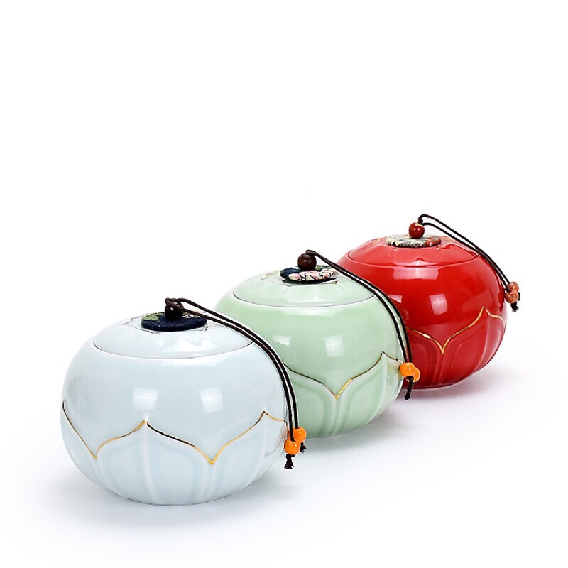 Kun Kun Ceramic Relief lotus pattern Gold Edge Ceramic Large Tea can sealed storage can hold half a jin, ordinary box gift box, gift 052 Item Picture