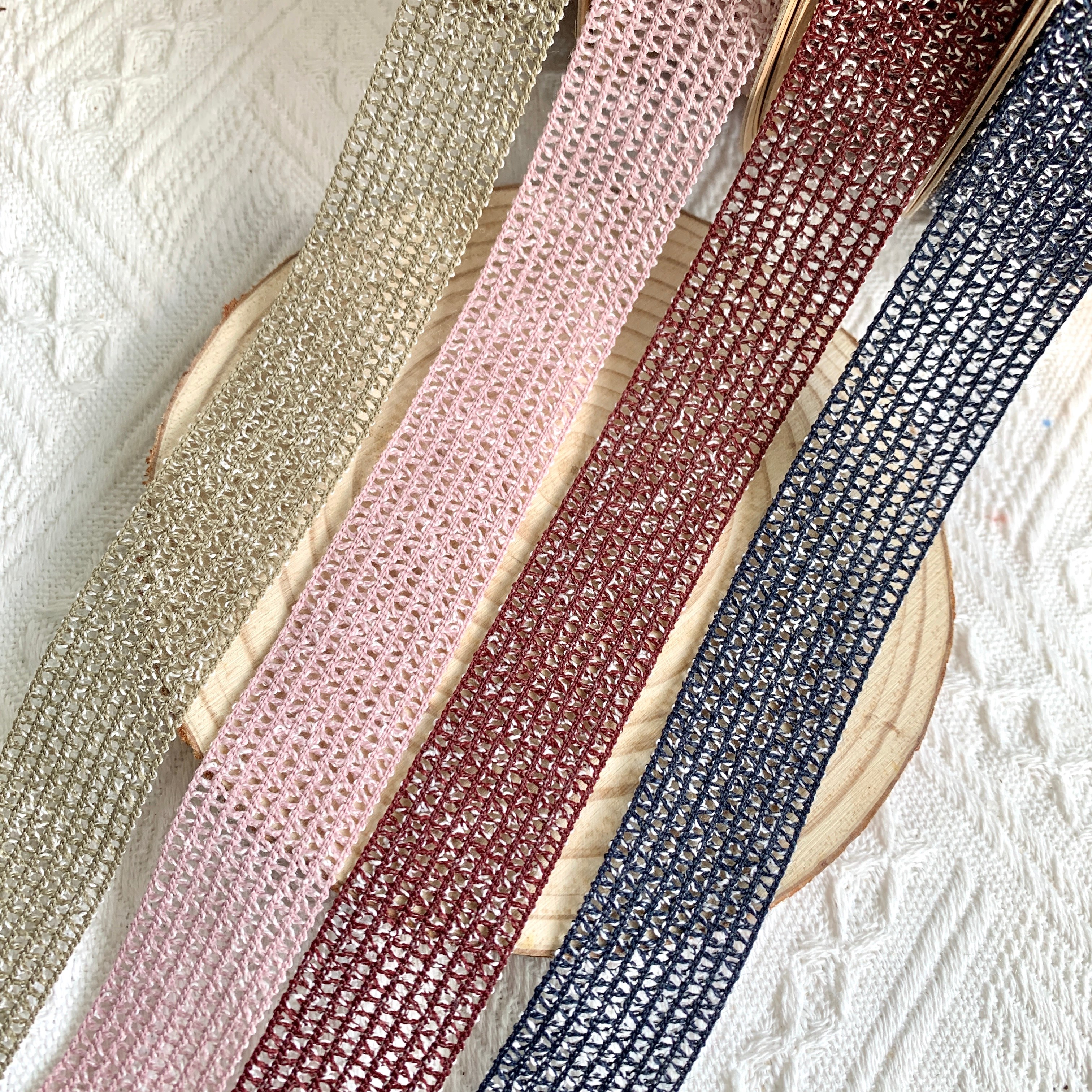 "Jianjian Circle hooked edge ribbon fashionable woven ribbon clothing accessories. details Picture