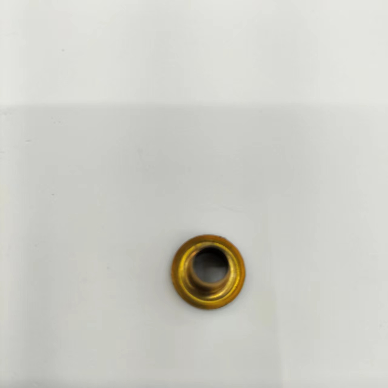 Factory direct supply of corn-eye buttons, electroplated corn-eye buttons, round edge decorative buttons, air-eye buttons, and bag accessory buttons Specification image