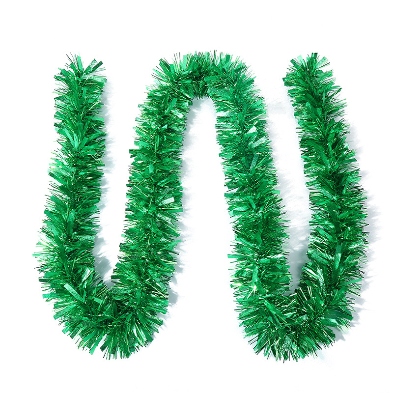 وقد تم تزيين عيد عيد الميلاد المجفف بشريط مشوش على مسرح الأطفال في رياض الأطفال في يوم رأس السنة Item Picture