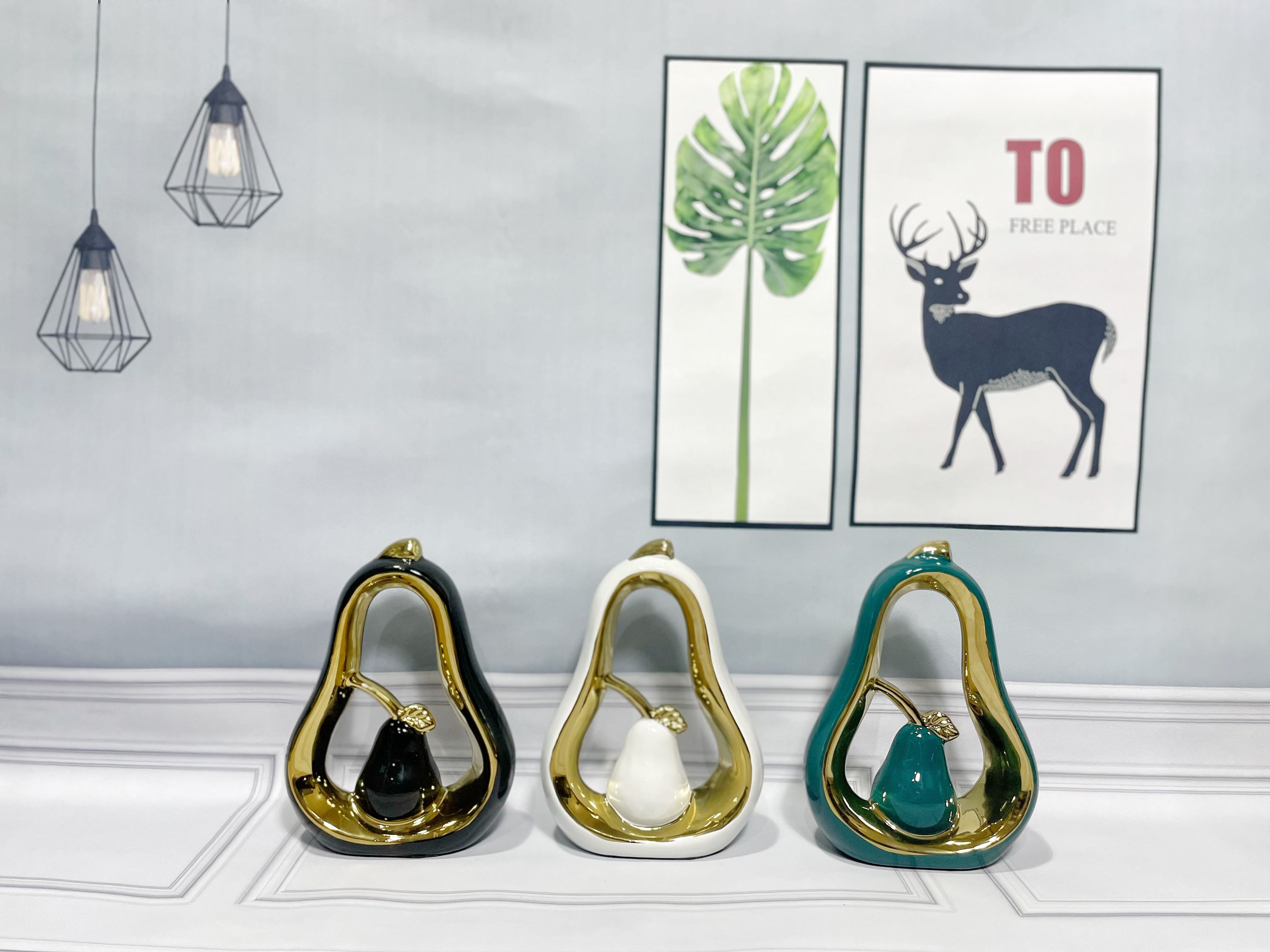 2025chinagoods907 New Products: Handicrafts, gifts, craft ornaments, light luxury hotel and home ceramic electroplated ornaments, creative abstract art soft furnishings, office model rooms, TV cabinet ornaments pic 3