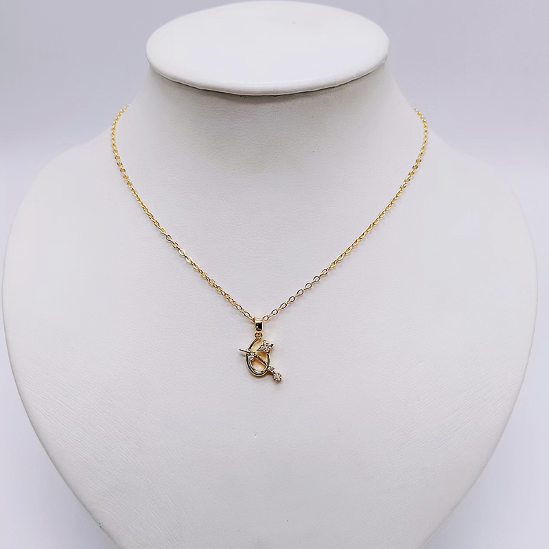 Color-preserving Zircon note Fashion design necklace Application Scenario