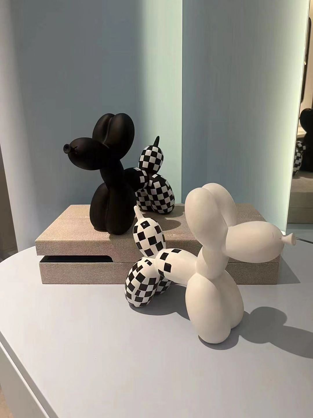 Balloon dog resin details Picture