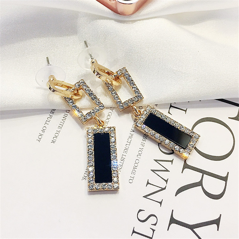 925 silver ear rings, high-end exaggerated forest-themed black flower earrings and pendants, super ethereal and girlish retro earrings for women 12 Application Scenario