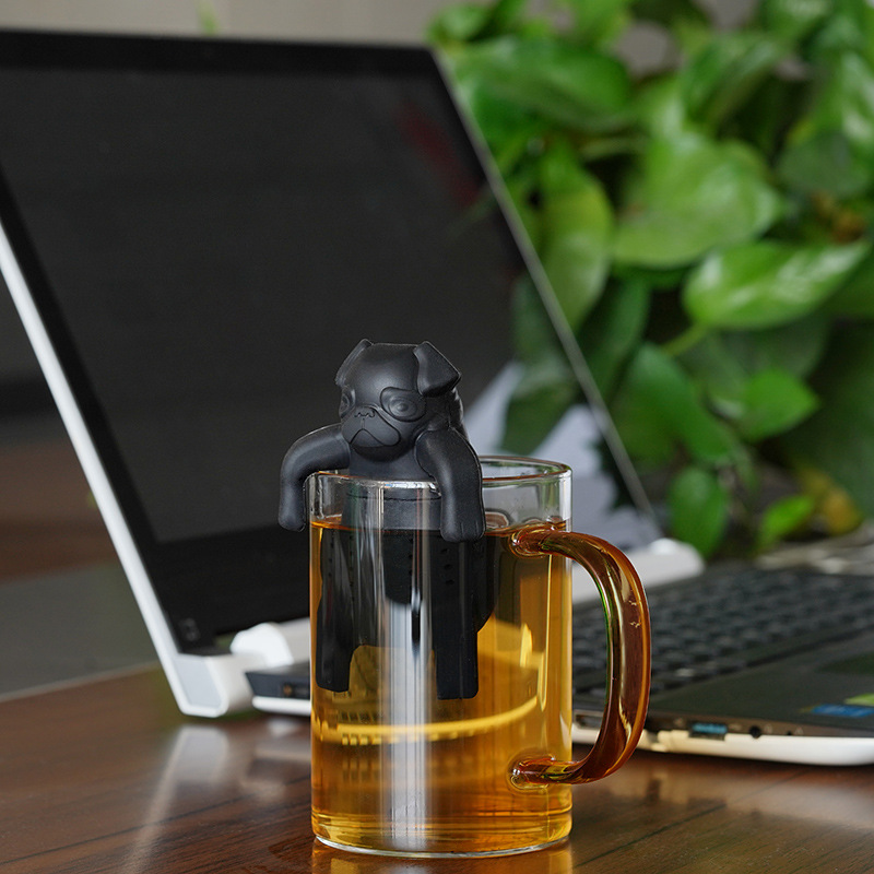 斗牛犬泡茶器/沙皮狗茶漏 /哈巴狗滤茶器白底实物图