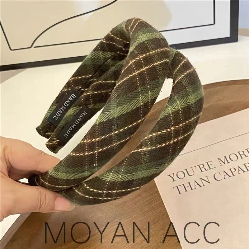 This high-end retro checkered high-top sponge hairband from Japan and South Korea is versatile and stylish. It's a popular headband for going out to wash your face and press your hair details Picture