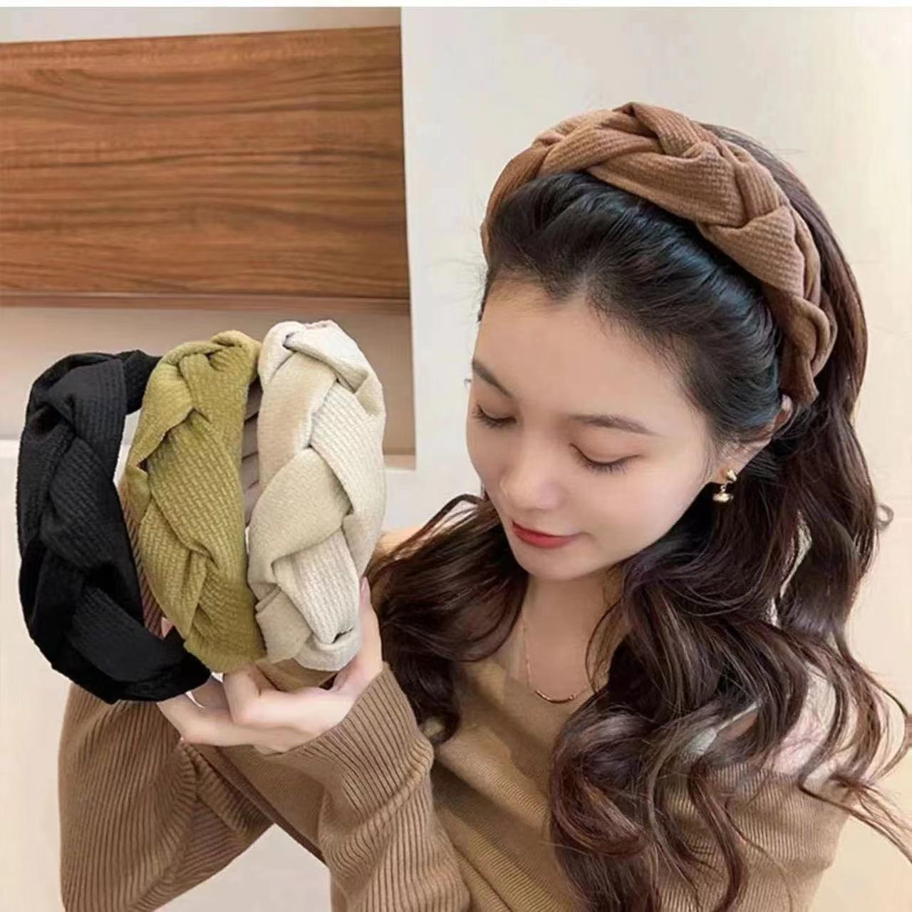 The popular high skull top sponge face-washing hairband, feminine hairpin headband, high-end hair accessory for autumn and winter