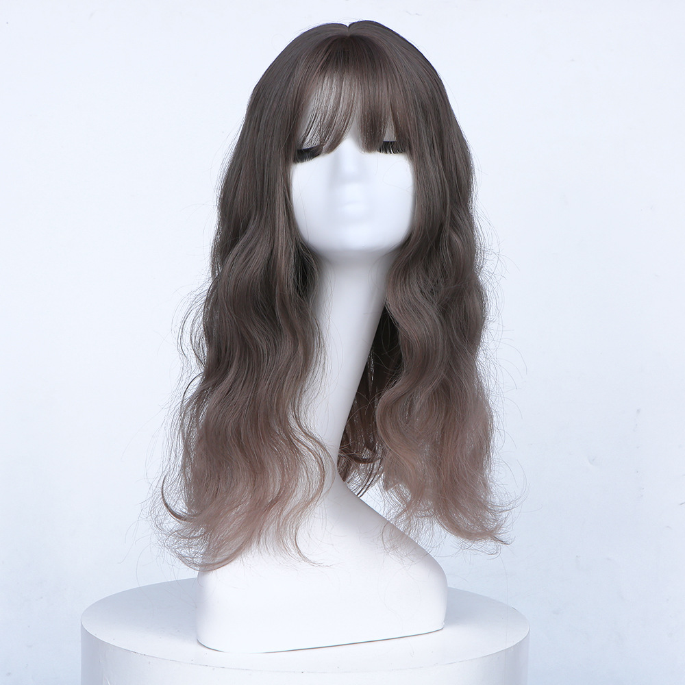 The new wig features short hair, fluffy woolen curls, natural medium hair and curly hair, and a lifelike, natural and fluffy face details Picture