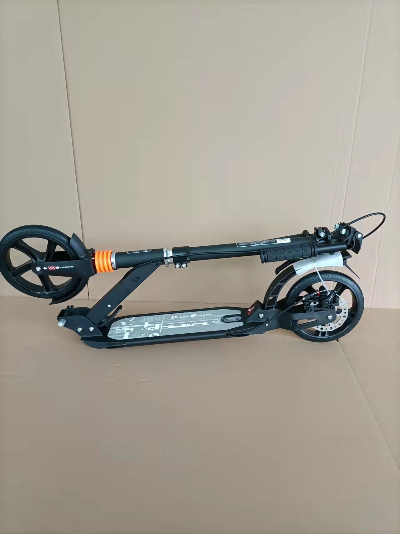 Adult metal disc brake scooter Application Scenario